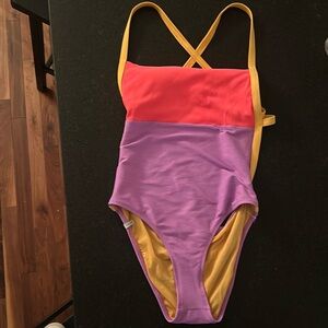 I LOVE THIS !!! Body glove one piece bather. !